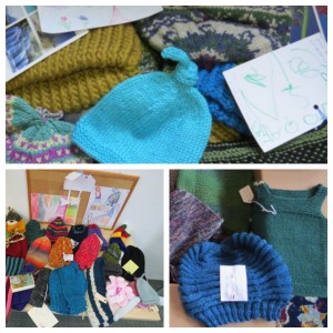 Knitting for Munich – warm hats for refugees – Åsa Tricosa