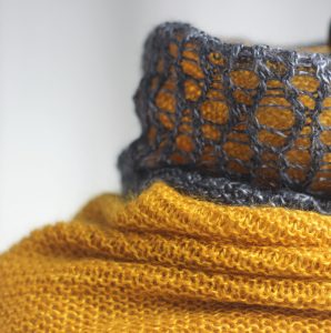 Goldtau cowl